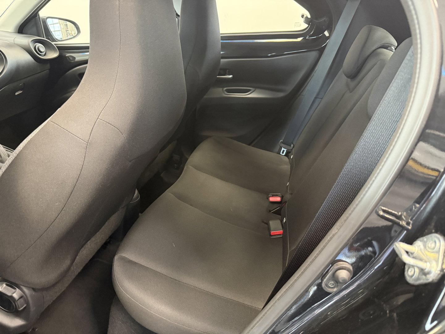 Toyota Aygo X 1.0 VVT-i S-CVT Play 24 Maanden garantie* (Vraag naar de voorwaarden)