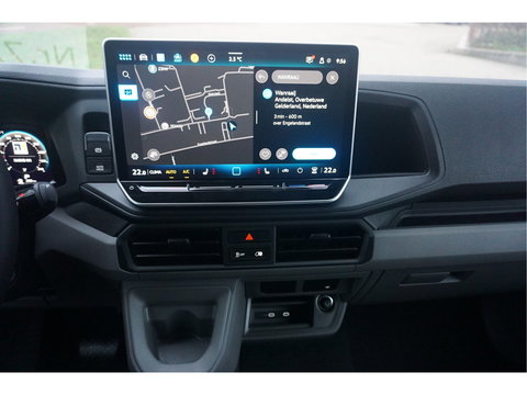 Volkswagen Crafter 35 177PK L3H2 AUT Facelift BPM VRIJ!! 13" Navi, Cam, Gev. Stoel, Alarm, LED!! NR. 323