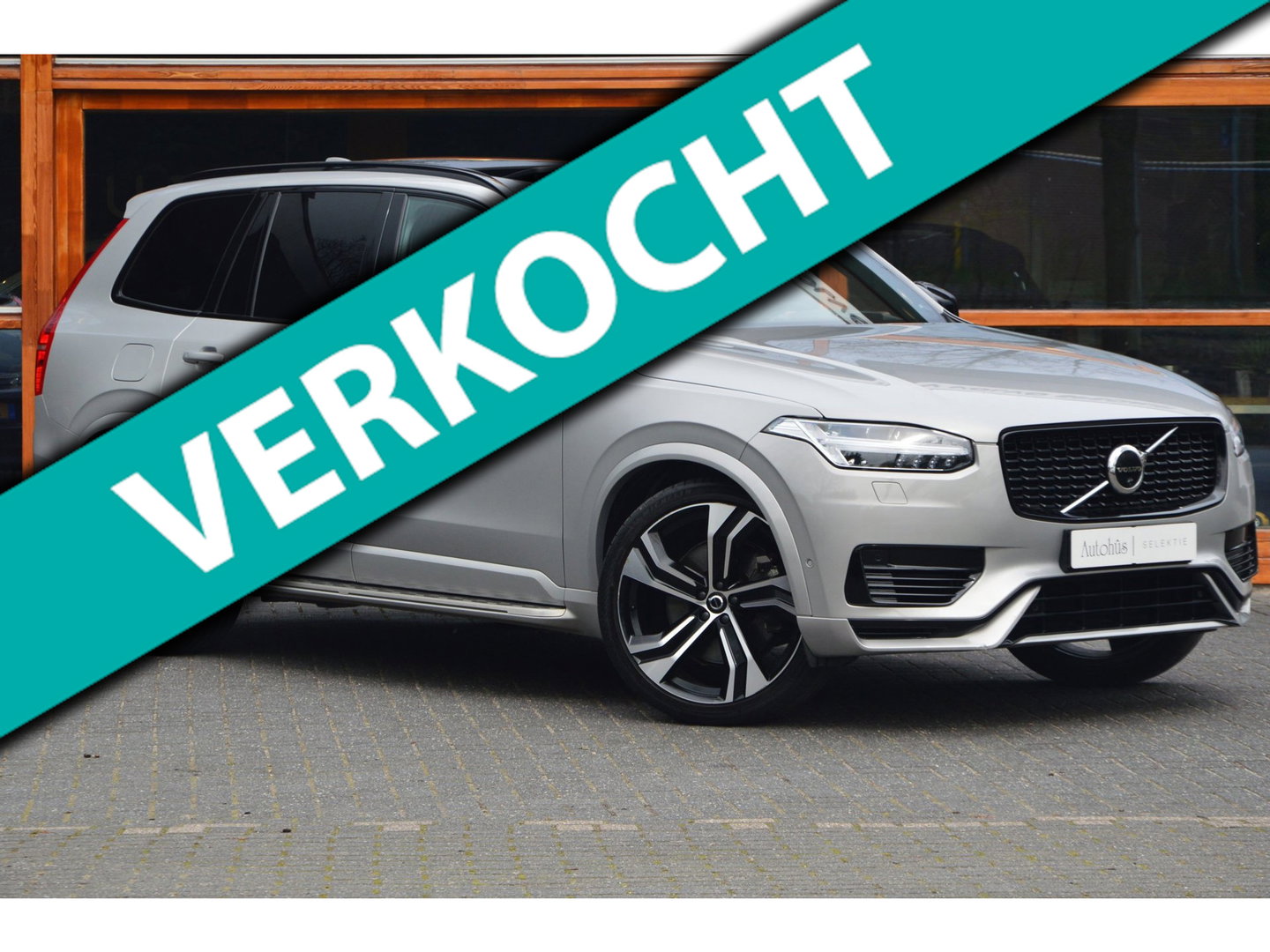 Volvo XC90 T8 Hybride AWD Plus Dark LONG RANGE | Luchtvering | Head-Up | Panoramadak | 360° Camera |Trekhaak |