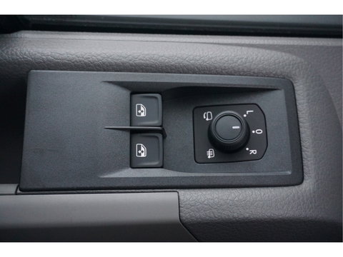 Volkswagen Crafter 35 177PK L3H2 AUT Facelift BPM VRIJ!! 13" Navi, Cam, Gev. Stoel, Alarm, LED!! NR. 340