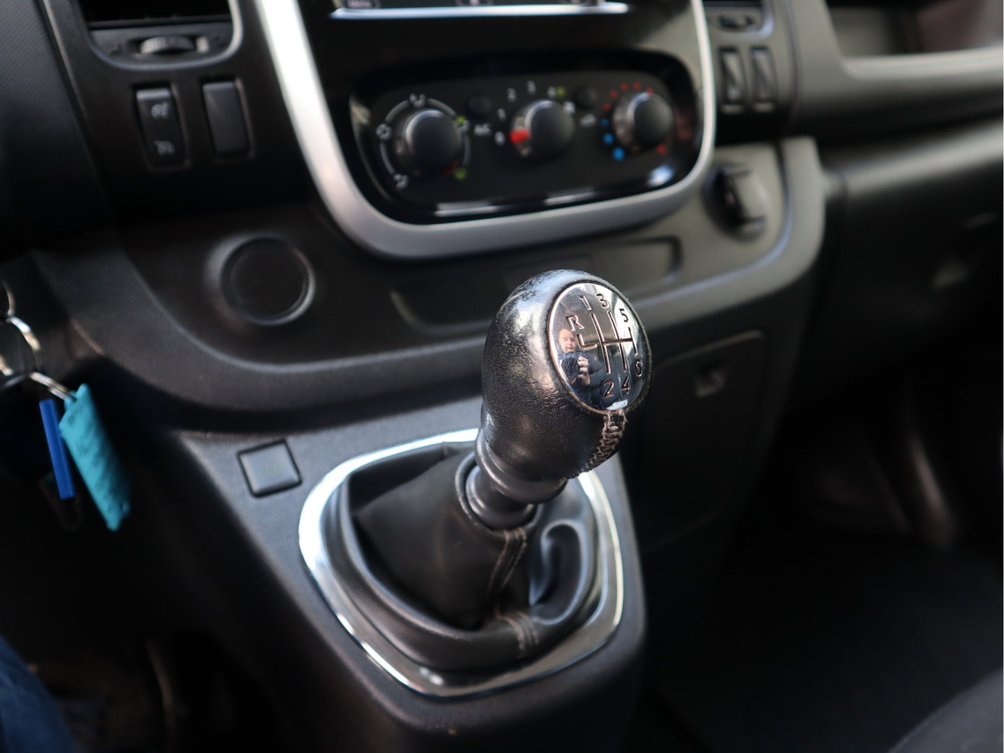 Opel Vivaro 1.6 CDTI 122pk Euro 6 - L2 Lang - Trekhaak - Airco - Navi