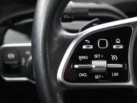 Mercedes-Benz A-Klasse 180 Advantage | Stoelverwarming | Carplay | Half leder | Widescreen | Navigatie | Park Assist | Full LED | DAB | Camera | Navigatie | Climate control | Cruise control | Bluetooth