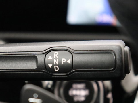 Mercedes-Benz A-Klasse 180 Advantage | Stoelverwarming | Carplay | Half leder | Widescreen | Navigatie | Park Assist | Full LED | DAB | Camera | Navigatie | Climate control | Cruise control | Bluetooth