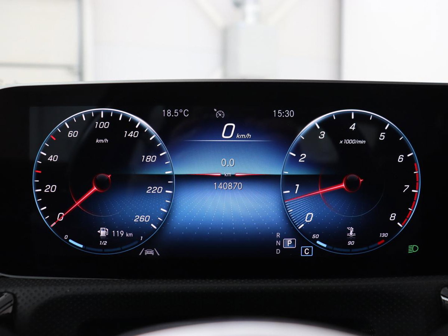 Mercedes-Benz A-Klasse 180 Advantage | Stoelverwarming | Carplay | Half leder | Widescreen | Navigatie | Park Assist | Full LED | DAB | Camera | Navigatie | Climate control | Cruise control | Bluetooth