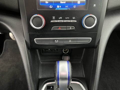 Renault Mégane Estate 1.6 TCe GT Aut. *FULL-LED | NAVI-FULLMAP | BOSE-SOUND | DIGI-COCKPIT | SPORT-SEATS | SHIFT-PADDLES | DAB+ | KEYLESS | PRIVACY-GLASS | ECC | PDC | CRUISE | 18''ALU*