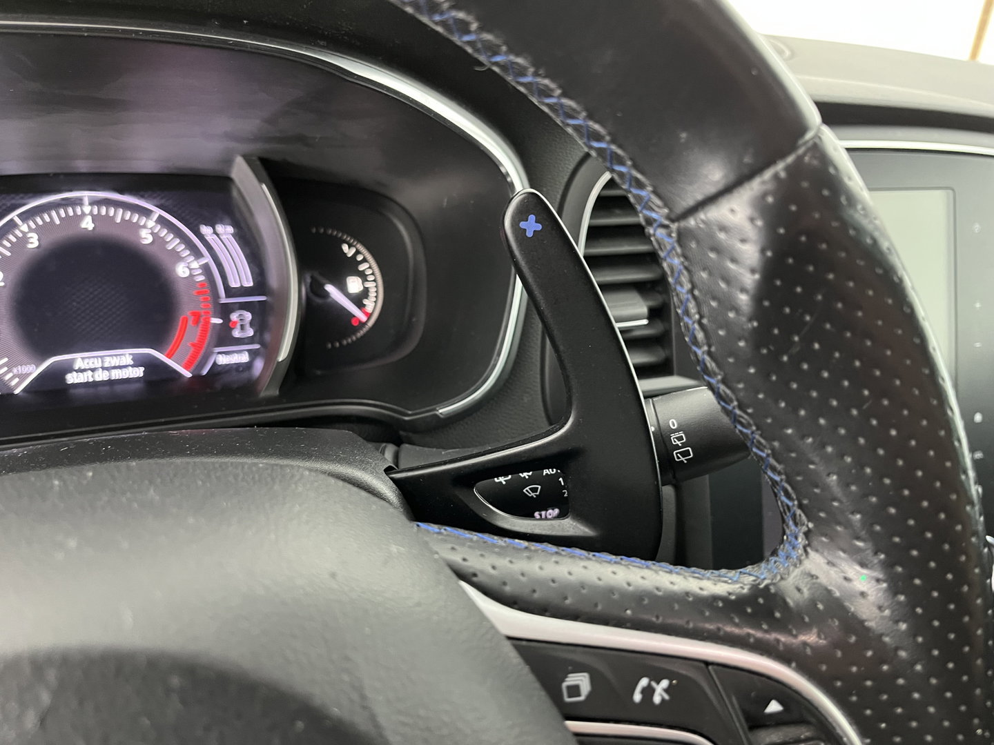 Renault Mégane Estate 1.6 TCe GT Aut. *FULL-LED | NAVI-FULLMAP | BOSE-SOUND | DIGI-COCKPIT | SPORT-SEATS | SHIFT-PADDLES | DAB+ | KEYLESS | PRIVACY-GLASS | ECC | PDC | CRUISE | 18''ALU*