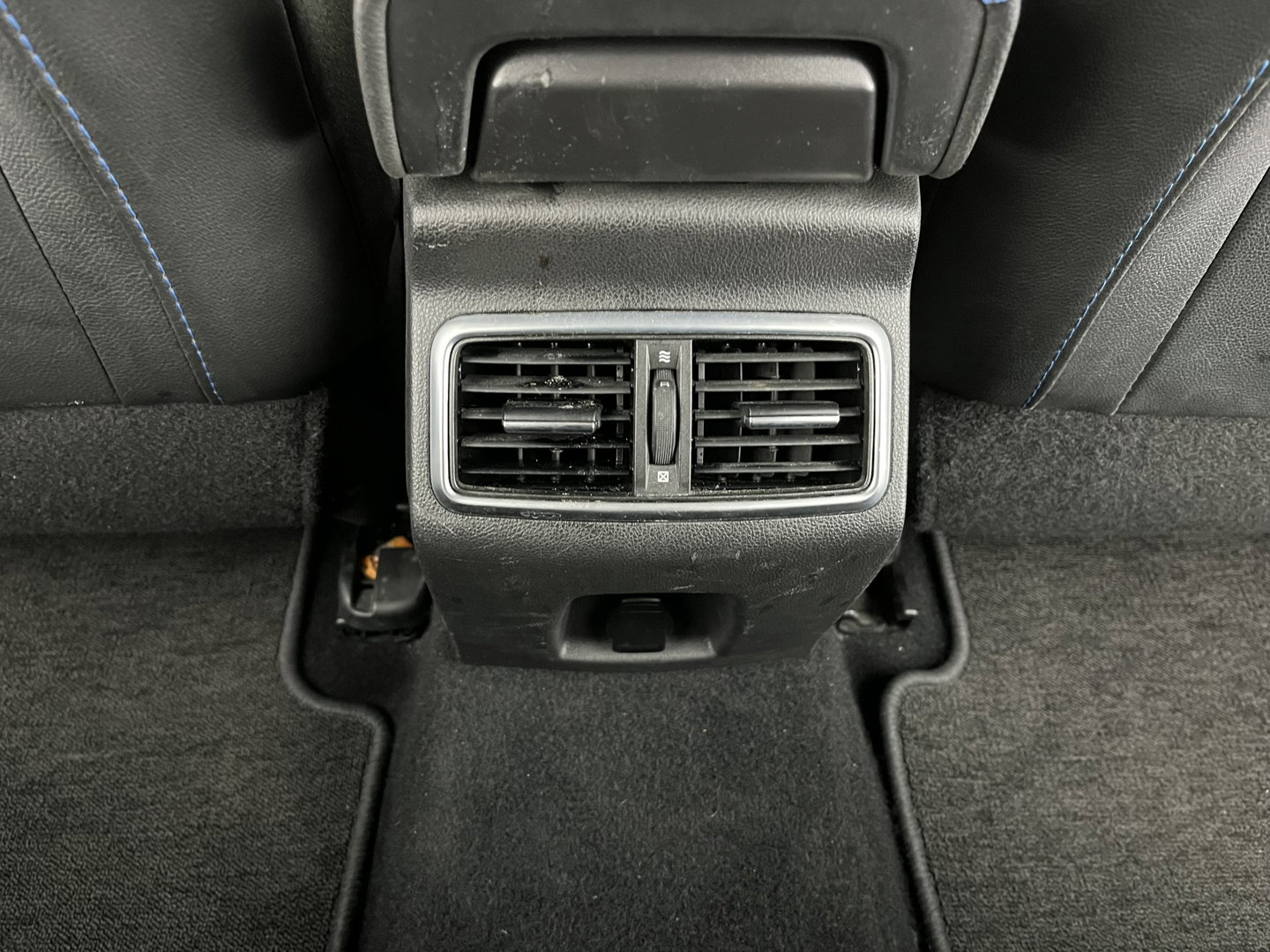 Renault Mégane Estate 1.6 TCe GT Aut. *FULL-LED | NAVI-FULLMAP | BOSE-SOUND | DIGI-COCKPIT | SPORT-SEATS | SHIFT-PADDLES | DAB+ | KEYLESS | PRIVACY-GLASS | ECC | PDC | CRUISE | 18''ALU*