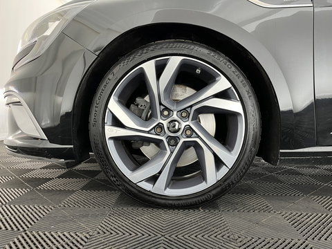 Renault Mégane Estate 1.6 TCe GT Aut. *FULL-LED | NAVI-FULLMAP | BOSE-SOUND | DIGI-COCKPIT | SPORT-SEATS | SHIFT-PADDLES | DAB+ | KEYLESS | PRIVACY-GLASS | ECC | PDC | CRUISE | 18''ALU*