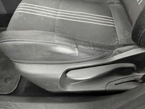 Renault Mégane Estate 1.6 TCe GT Aut. *FULL-LED | NAVI-FULLMAP | BOSE-SOUND | DIGI-COCKPIT | SPORT-SEATS | SHIFT-PADDLES | DAB+ | KEYLESS | PRIVACY-GLASS | ECC | PDC | CRUISE | 18''ALU*