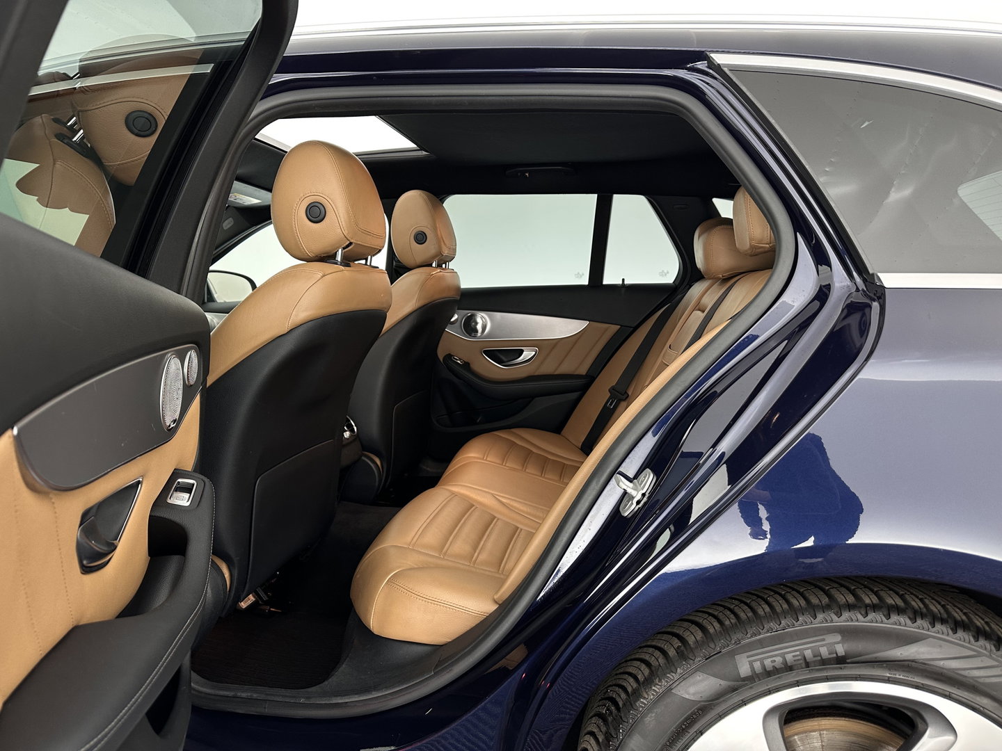 Mercedes-Benz C-Klasse Estate 350 e Lease Edition (Plug-In) Aut. *PANO | LEATHER | TOPVIEW | BURMESTER | AIRMATIC | HEAD-UP | FULL-LED | HEATED-SPORTSEATS | NAVI-FULLMAP | ECC | TOWBAR | PDC | SHIFTPADDLES | CRUISE | 18''ALU *