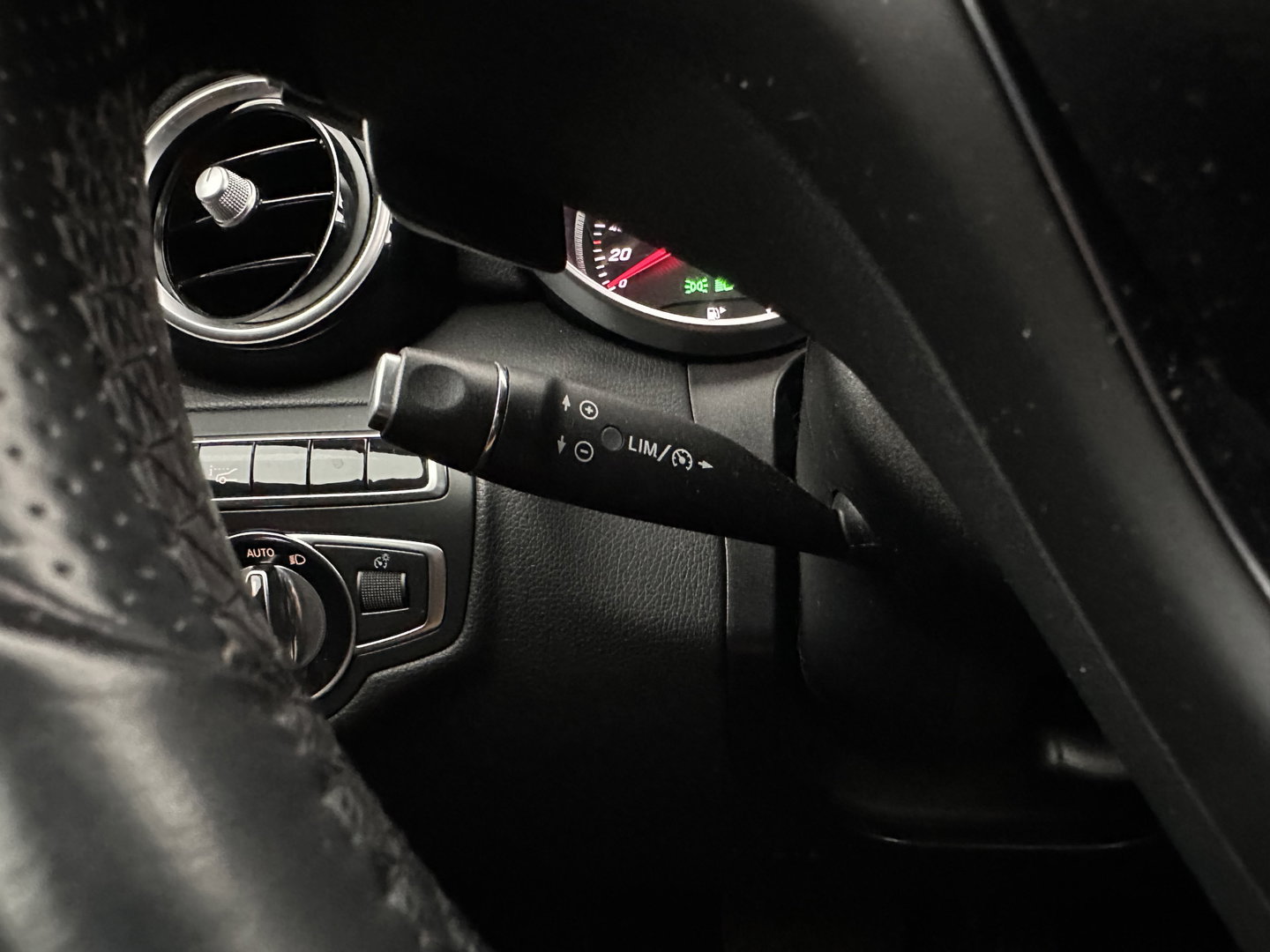 Mercedes-Benz C-Klasse Estate 350 e Lease Edition (Plug-In) Aut. *PANO | LEATHER | TOPVIEW | BURMESTER | AIRMATIC | HEAD-UP | FULL-LED | HEATED-SPORTSEATS | NAVI-FULLMAP | ECC | TOWBAR | PDC | SHIFTPADDLES | CRUISE | 18''ALU *