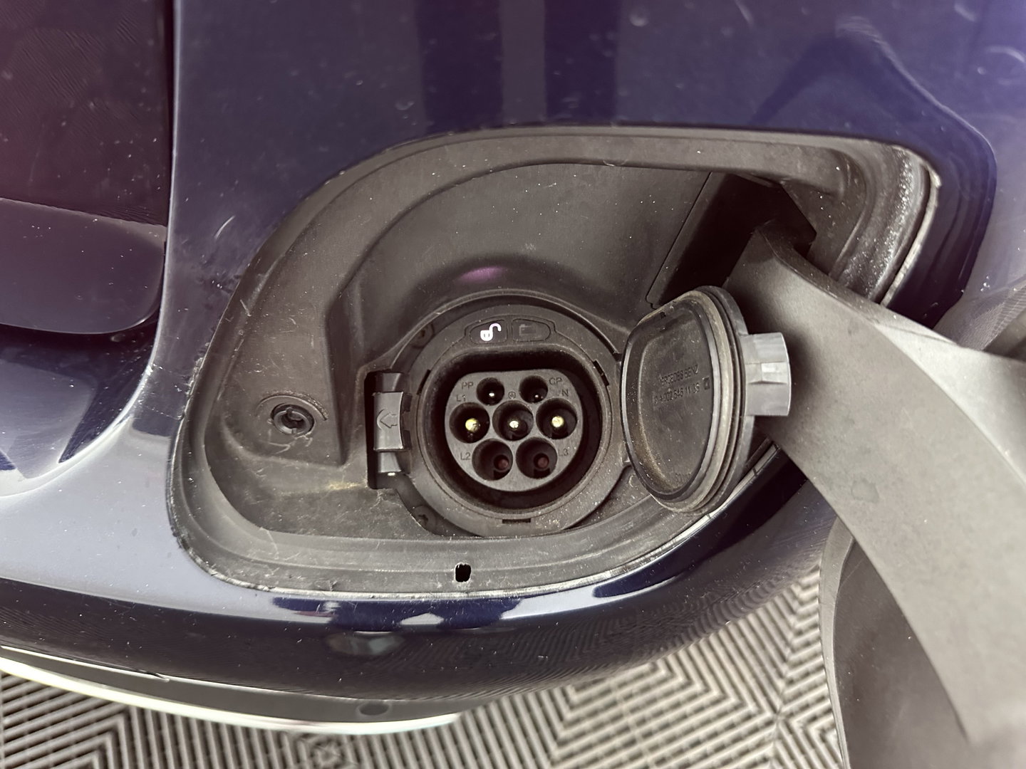 Mercedes-Benz C-Klasse Estate 350 e Lease Edition (Plug-In) Aut. *PANO | LEATHER | TOPVIEW | BURMESTER | AIRMATIC | HEAD-UP | FULL-LED | HEATED-SPORTSEATS | NAVI-FULLMAP | ECC | TOWBAR | PDC | SHIFTPADDLES | CRUISE | 18''ALU *