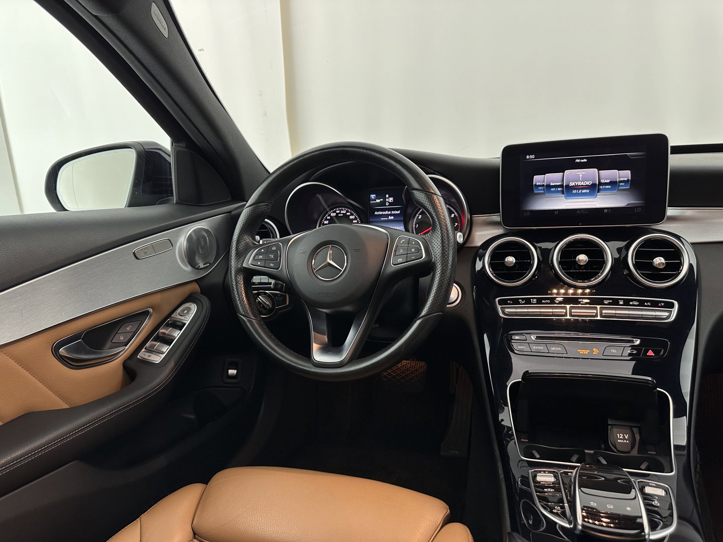 Mercedes-Benz C-Klasse Estate 350 e Lease Edition (Plug-In) Aut. *PANO | LEATHER | TOPVIEW | BURMESTER | AIRMATIC | HEAD-UP | FULL-LED | HEATED-SPORTSEATS | NAVI-FULLMAP | ECC | TOWBAR | PDC | SHIFTPADDLES | CRUISE | 18''ALU *