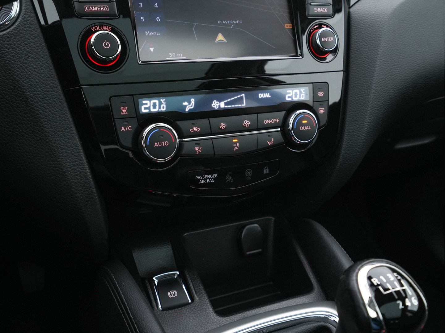 Nissan QASHQAI 1.2 Tekna *PANO | FULL-LEATHER | TOP-VIEW | BLIND-SPOT | NAVI-FULLMAP | HEATED-COMFORTSEATS | KEYLESS | DAB+ | PRIVACY-GLASS | 19''ALU*