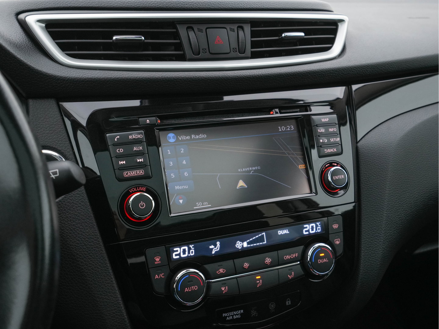 Nissan QASHQAI 1.2 Tekna *PANO | FULL-LEATHER | TOP-VIEW | BLIND-SPOT | NAVI-FULLMAP | HEATED-COMFORTSEATS | KEYLESS | DAB+ | PRIVACY-GLASS | 19''ALU*