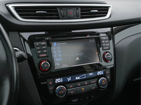 Nissan QASHQAI 1.2 Tekna *PANO | FULL-LEATHER | TOP-VIEW | BLIND-SPOT | NAVI-FULLMAP | HEATED-COMFORTSEATS | KEYLESS | DAB+ | PRIVACY-GLASS | 19''ALU*