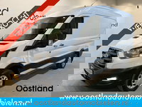 Ford E-Transit - 390 (3500 kg) L2H2 Trend 68 kWh / 100% Elektrisch !! / Airco / Cruise Control / CarPlay / Camera / Navigatie / 3-Zits / 10.000 KM !!