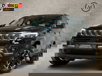 Jeep Compass - 4xe 240 Plug-in Hybrid Electric Trailhawk 240Pk Automaat (PANORAMADAK, VIRTUAL COCKPIT, APPLE CARPLAY, GROOT NAVI, CAMERA, LEDER, SPORTSTOELEN, KEYLESS, ADAPTIVE CRUISE, GETINT GLAS, NIEUWSTAAT)