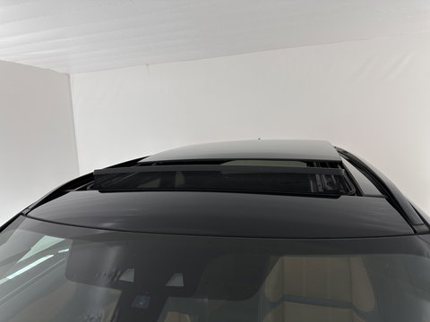 Land Rover Range Rover Velar 2.0 I4 AWD R-Dynamic HSE (INCL.BTW) Aut. *PANO | LEATHER | MATRIX-LED | MEMORY-PACK | BLINDSPOT | MERIDIAN-SURROUND | DIGI-COCKPIT | CAMERA | KEYLESS | HEATED-COMFORTSEATS | PRIVACYGLASS | SHIFTPADDLES | 22''ALU*