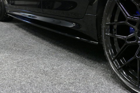 BMW 5 Serie 530e xDrive M Sport / Schuif-/kanteldak/ M Performance stoelen / M Sport Bodykit / Elektr. verstelbare voorstoelen / Harman Kardon Surround Sound / HUD / 20'' LMV / Rondomzichtcamera / Apple Carplay - Android Auto / Stoelverwarming / Ambienteverlichting /