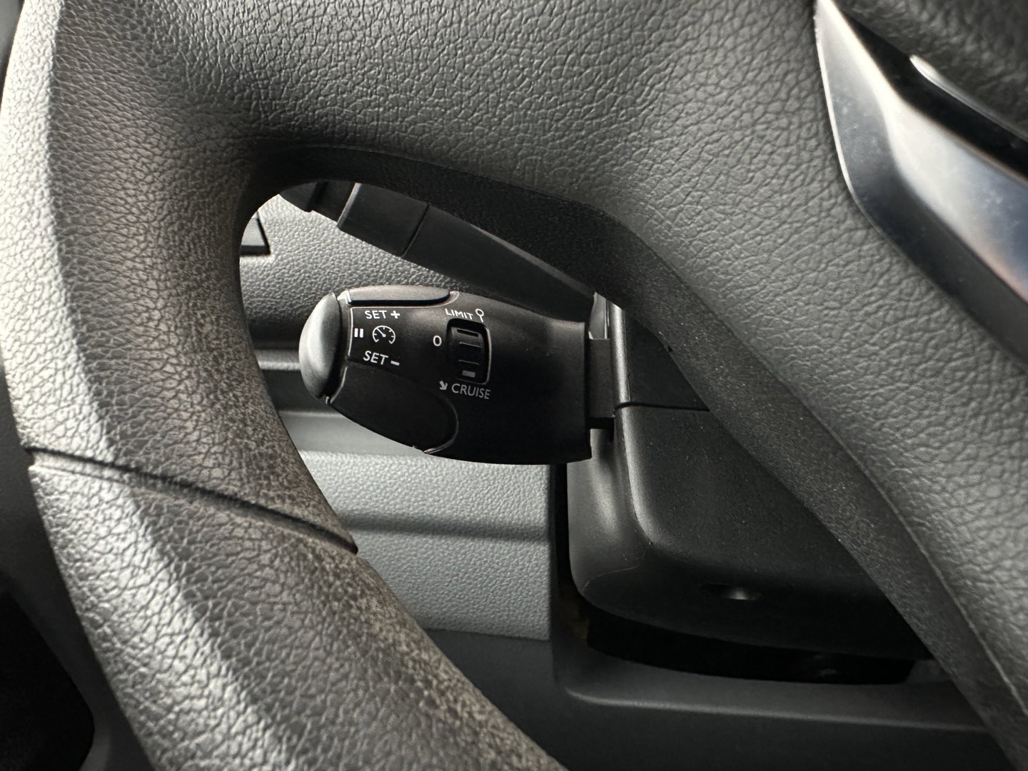 Opel Vivaro-e L2H1 Edition 75 kWh [ 3-Fase ] {SOH-100%} Aut. *LEATHER | NAVI-FULLMAP | CAMERA | AIRCO | DAB+ | PDC | CRUISE | CARPLAY*