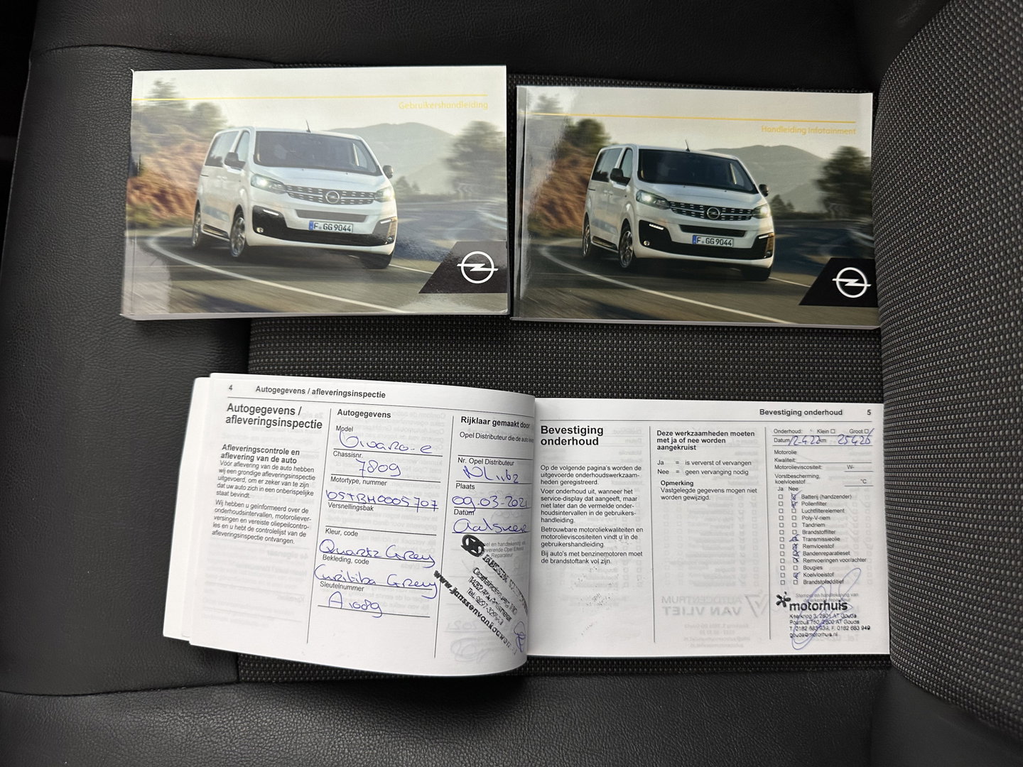 Opel Vivaro-e L2H1 Edition 75 kWh [ 3-Fase ] {SOH-100%} Aut. *LEATHER | NAVI-FULLMAP | CAMERA | AIRCO | DAB+ | PDC | CRUISE | CARPLAY*