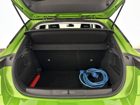 Opel Mokka-e Ultimate 50-kWh 7.4kw bl. [ 3-Fase ] {SOH-84%} (INCL-BTW) *FULL-LED | LEATHER-MICROFIBRE | ADAPTIVE-CRUISE | HEATED-SPORTSEATS | DAB+ | KEYLESS | DIGI-COCKPIT | CARPLAY | AMBIENT-LIGHT | CAMERA | LANE-ASSIST | 18"ALU*