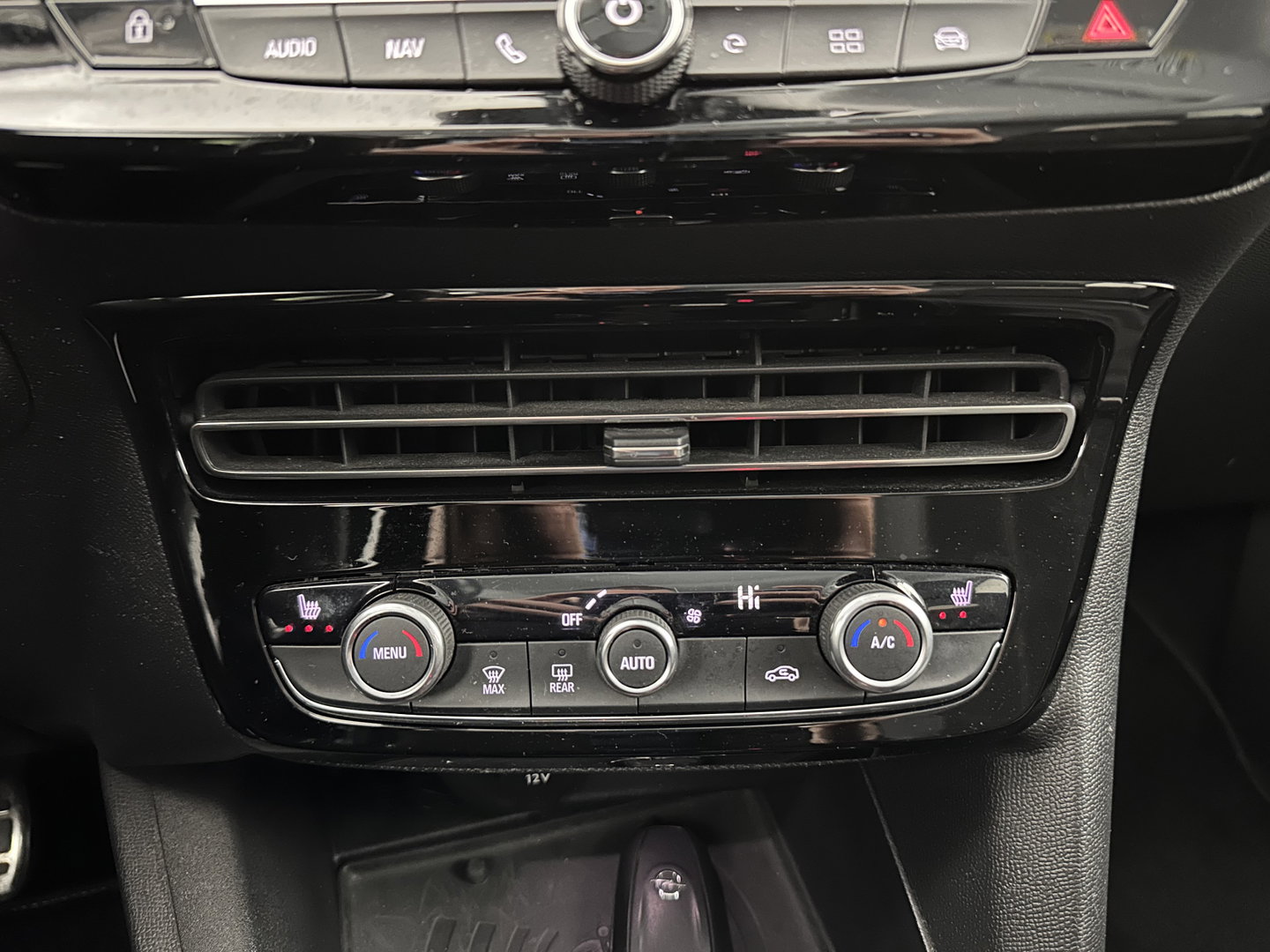 Opel Mokka-e Ultimate 50-kWh 7.4kw bl. [ 3-Fase ] {SOH-84%} (INCL-BTW) *FULL-LED | LEATHER-MICROFIBRE | ADAPTIVE-CRUISE | HEATED-SPORTSEATS | DAB+ | KEYLESS | DIGI-COCKPIT | CARPLAY | AMBIENT-LIGHT | CAMERA | LANE-ASSIST | 18"ALU*