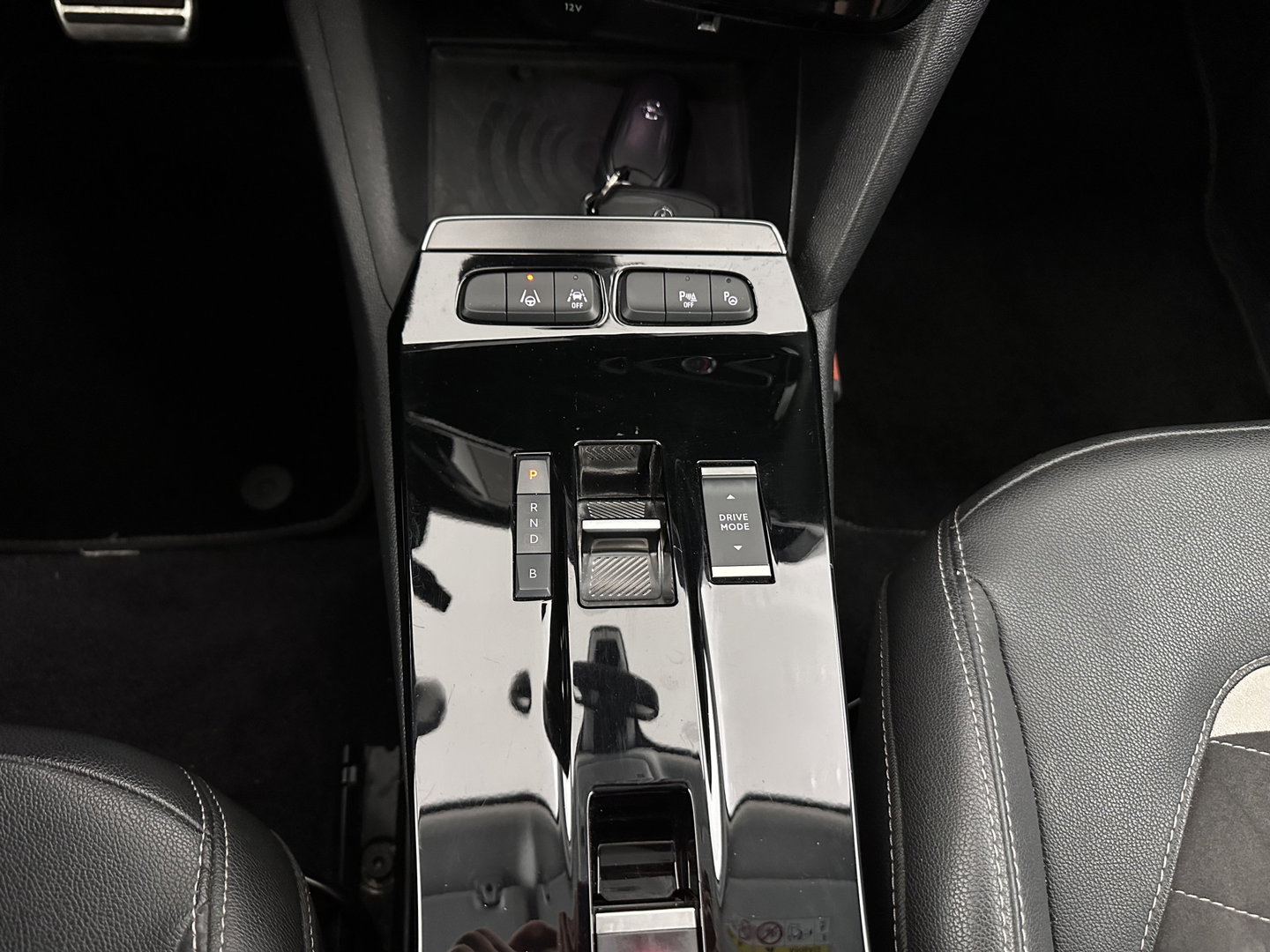 Opel Mokka-e Ultimate 50-kWh 7.4kw bl. [ 3-Fase ] {SOH-84%} (INCL-BTW) *FULL-LED | LEATHER-MICROFIBRE | ADAPTIVE-CRUISE | HEATED-SPORTSEATS | DAB+ | KEYLESS | DIGI-COCKPIT | CARPLAY | AMBIENT-LIGHT | CAMERA | LANE-ASSIST | 18"ALU*