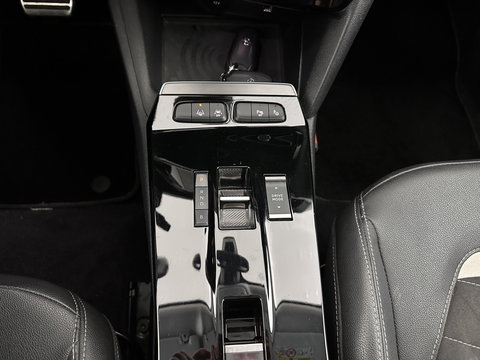 Opel Mokka-e Ultimate 50-kWh 7.4kw bl. [ 3-Fase ] {SOH-84%} (INCL-BTW) *FULL-LED | LEATHER-MICROFIBRE | ADAPTIVE-CRUISE | HEATED-SPORTSEATS | DAB+ | KEYLESS | DIGI-COCKPIT | CARPLAY | AMBIENT-LIGHT | CAMERA | LANE-ASSIST | 18"ALU*