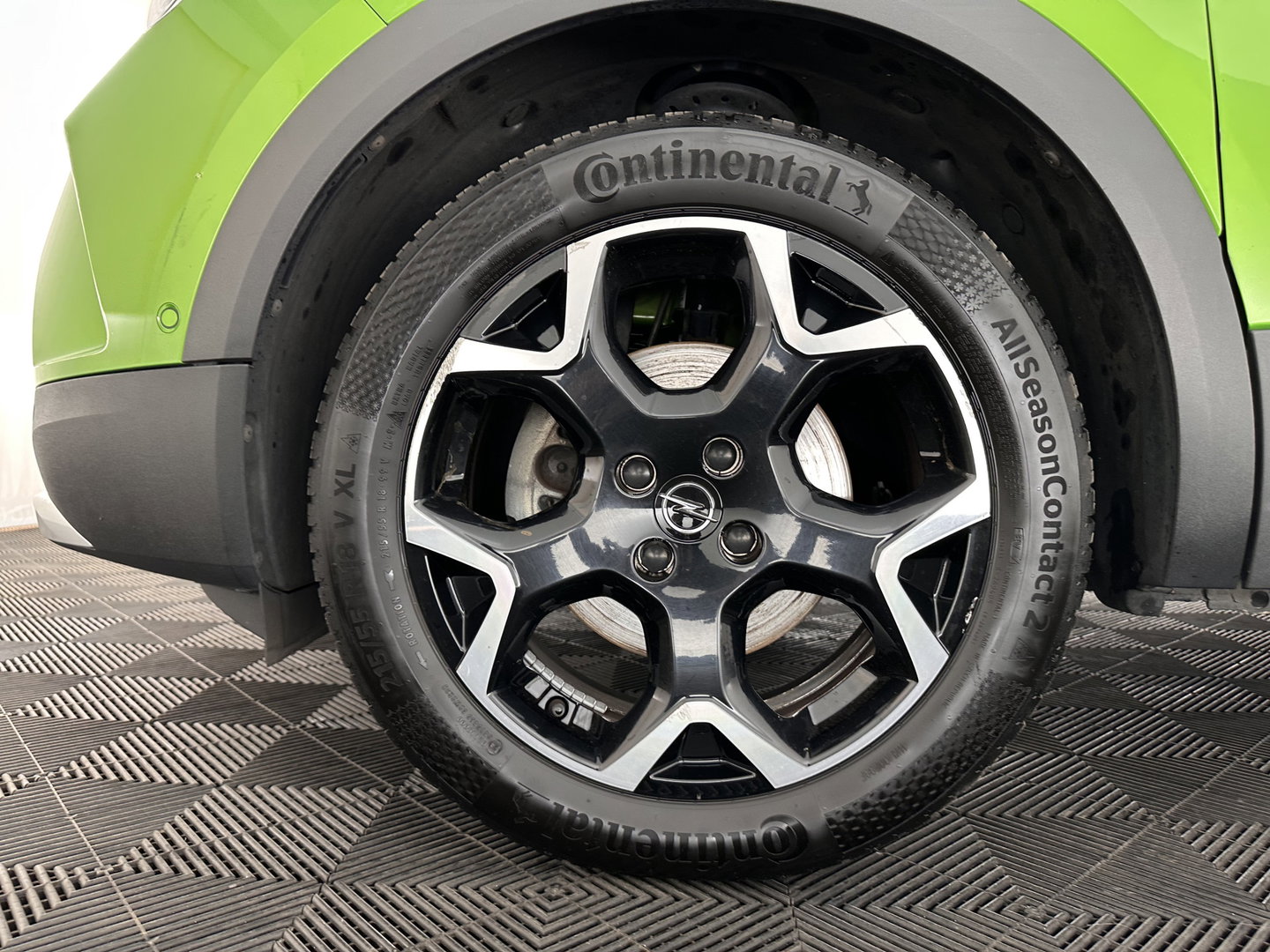 Opel Mokka-e Ultimate 50-kWh 7.4kw bl. [ 3-Fase ] {SOH-84%} (INCL-BTW) *FULL-LED | LEATHER-MICROFIBRE | ADAPTIVE-CRUISE | HEATED-SPORTSEATS | DAB+ | KEYLESS | DIGI-COCKPIT | CARPLAY | AMBIENT-LIGHT | CAMERA | LANE-ASSIST | 18"ALU*