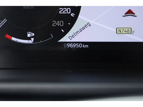 Land Rover Defender 3.0 D300 110 X-Dynamic - Grijs Kenteken | Luchtvering | Leder+Memory | Dig. Cockpit | 360*+PDC | Meridian | Nav+App.Connect | Winterpack | V