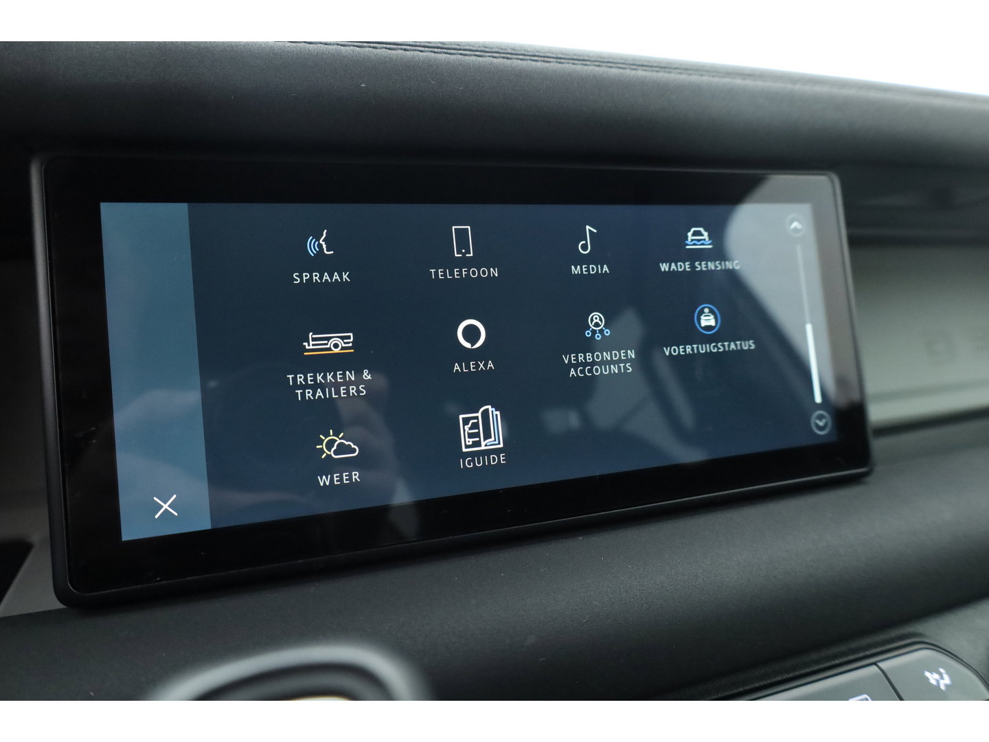 Land Rover Defender 3.0 D300 110 X-Dynamic - Grijs Kenteken | Luchtvering | Leder+Memory | Dig. Cockpit | 360*+PDC | Meridian | Nav+App.Connect | Winterpack | V