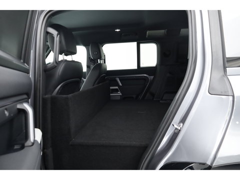 Land Rover Defender 3.0 D300 110 X-Dynamic - Grijs Kenteken | Luchtvering | Leder+Memory | Dig. Cockpit | 360*+PDC | Meridian | Nav+App.Connect | Winterpack | V