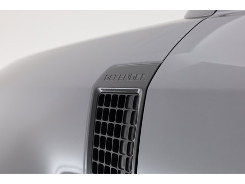 Land Rover Defender 3.0 D300 110 X-Dynamic - Grijs Kenteken | Luchtvering | Leder+Memory | Dig. Cockpit | 360*+PDC | Meridian | Nav+App.Connect | Winterpack | V