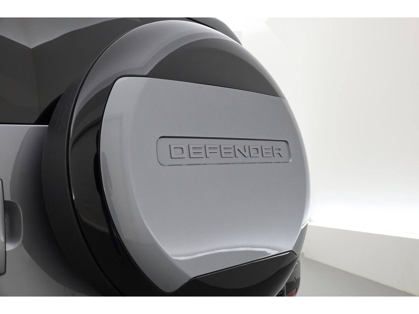 Land Rover Defender 3.0 D300 110 X-Dynamic - Grijs Kenteken | Luchtvering | Leder+Memory | Dig. Cockpit | 360*+PDC | Meridian | Nav+App.Connect | Winterpack | V