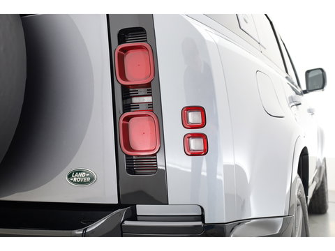 Land Rover Defender 3.0 D300 110 X-Dynamic - Grijs Kenteken | Luchtvering | Leder+Memory | Dig. Cockpit | 360*+PDC | Meridian | Nav+App.Connect | Winterpack | V
