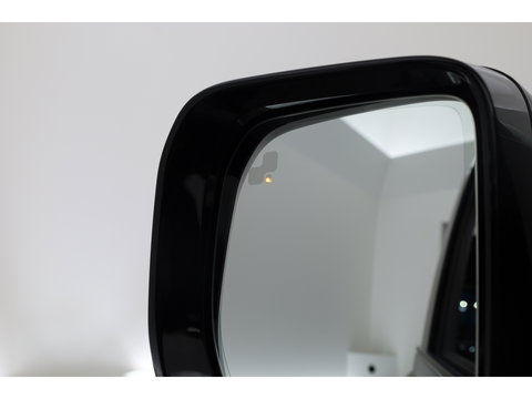 Land Rover Defender 3.0 D300 110 X-Dynamic - Grijs Kenteken | Luchtvering | Leder+Memory | Dig. Cockpit | 360*+PDC | Meridian | Nav+App.Connect | Winterpack | V