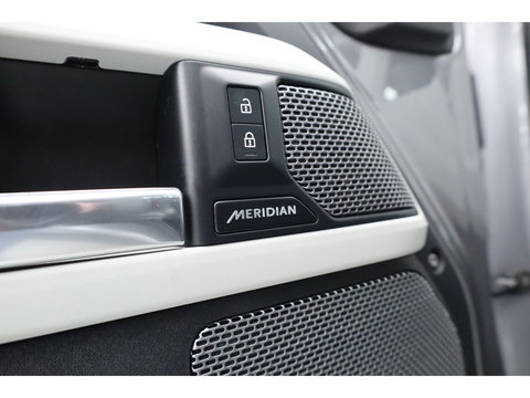 Land Rover Defender 3.0 D300 110 X-Dynamic - Grijs Kenteken | Luchtvering | Leder+Memory | Dig. Cockpit | 360*+PDC | Meridian | Nav+App.Connect | Winterpack | V