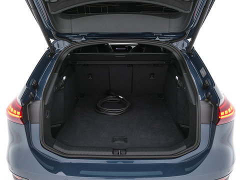 Audi A6 Avant e-tron S edition 83 kWh [ 3-Fase ] (INCL.BTW) *MATRIX-LED | LEATHER-FABRIC | ADAPTIVE-CRUISE | TOP-VIEW | BLINDSPOT | KEYLESS | MEMORY-PACK | WIDESCREEN-COCKPIT | PRIVACY-GLASS | SHIT-PADDLES | HEATED-SPORTSEATS | 21''ALU | TO