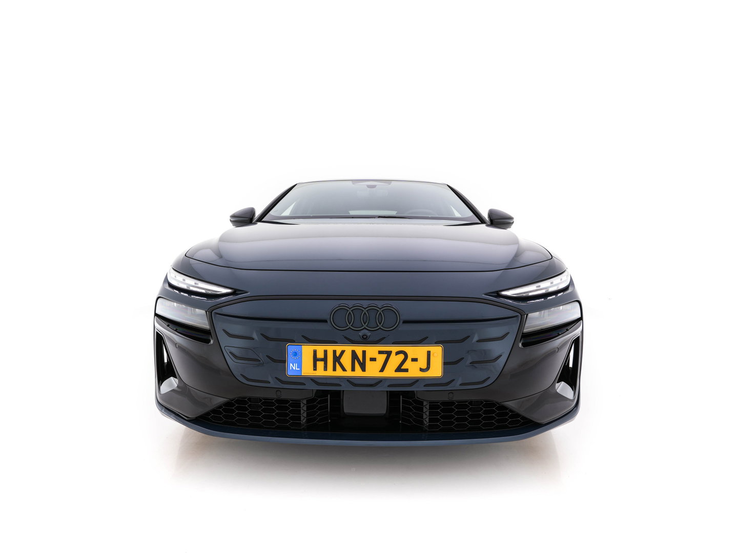 Audi A6 Avant e-tron S edition 83 kWh [ 3-Fase ] (INCL.BTW) *MATRIX-LED | LEATHER-FABRIC | ADAPTIVE-CRUISE | TOP-VIEW | BLINDSPOT | KEYLESS | MEMORY-PACK | WIDESCREEN-COCKPIT | PRIVACY-GLASS | SHIT-PADDLES | HEATED-SPORTSEATS | 21''ALU | TO