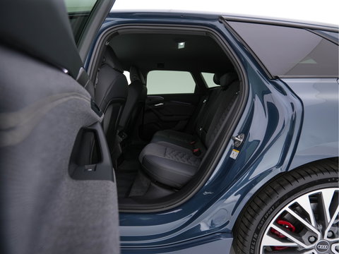 Audi A6 Avant e-tron S edition 83 kWh [ 3-Fase ] (INCL.BTW) *MATRIX-LED | LEATHER-FABRIC | ADAPTIVE-CRUISE | TOP-VIEW | BLINDSPOT | KEYLESS | MEMORY-PACK | WIDESCREEN-COCKPIT | PRIVACY-GLASS | SHIT-PADDLES | HEATED-SPORTSEATS | 21''ALU | TO