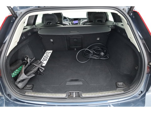 Volvo V60 2.0 T8 Inscription 455PK | SOH 94 % | Pano-dak | ACC | Elek. Trekhaak | Camera | Stoel + stuurverw. | 19 inch