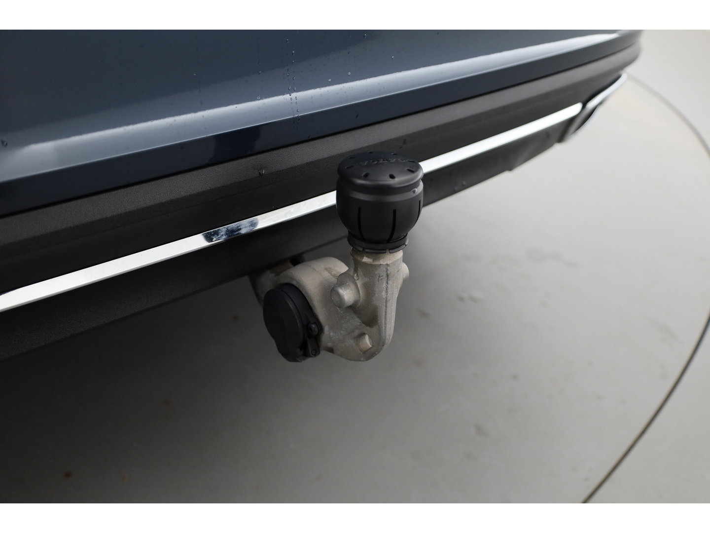 Volvo V60 2.0 T8 Inscription 455PK | SOH 94 % | Pano-dak | ACC | Elek. Trekhaak | Camera | Stoel + stuurverw. | 19 inch