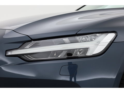 Volvo V60 2.0 T8 Inscription 455PK | SOH 94 % | Pano-dak | ACC | Elek. Trekhaak | Camera | Stoel + stuurverw. | 19 inch