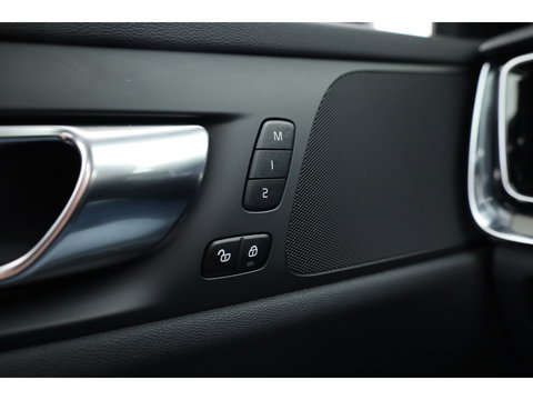Volvo V60 2.0 T8 Inscription 455PK | SOH 94 % | Pano-dak | ACC | Elek. Trekhaak | Camera | Stoel + stuurverw. | 19 inch