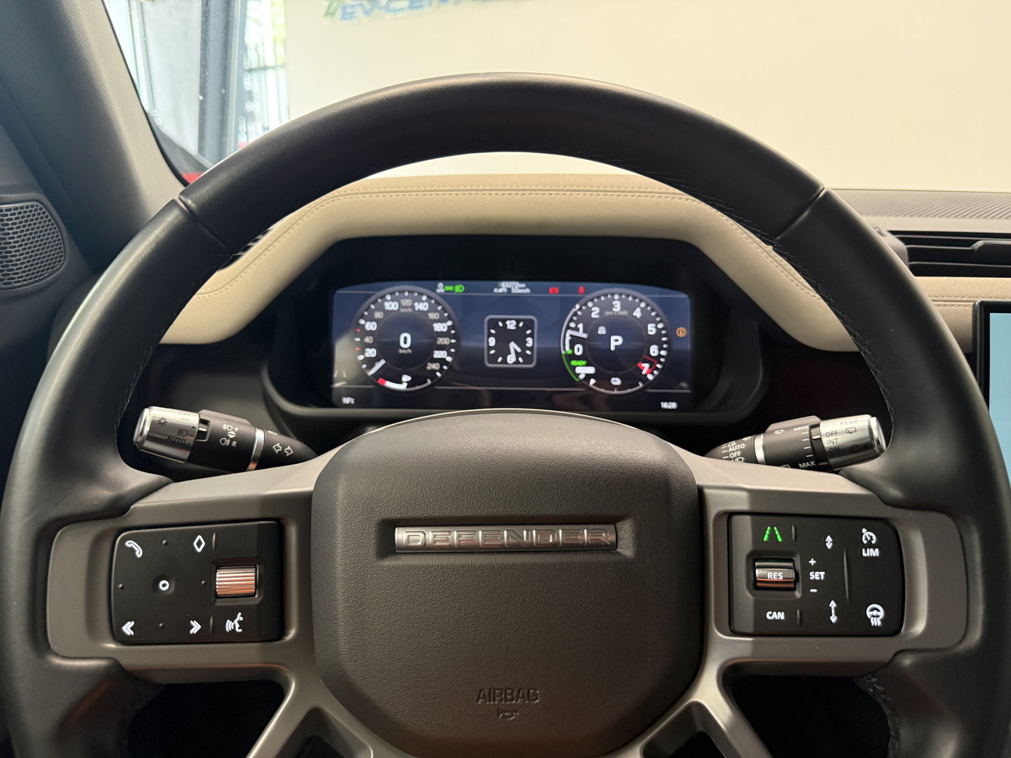 Land Rover Defender 110 P400e SE Heritage Leder Full-led Groot scherm Navigatie
