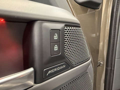 Land Rover Defender 110 P400e SE Heritage Leder Full-led Groot scherm Navigatie