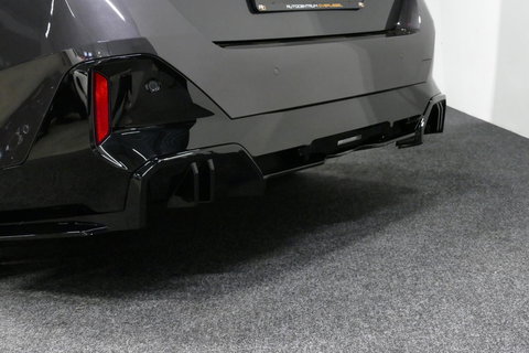 BMW 5 Serie 530e M Sport Edition / M5 Look / M Sport Bodykit / Panoramadak / Stoelkoeling & -verwarming / Iconic Glow / Harman Kardon / Elektr. verstelbare voorstoelen (links memory) / HUD / Rondomzichtcamera / Apple Carplay - Android Auto / Achterbank verwarming / D