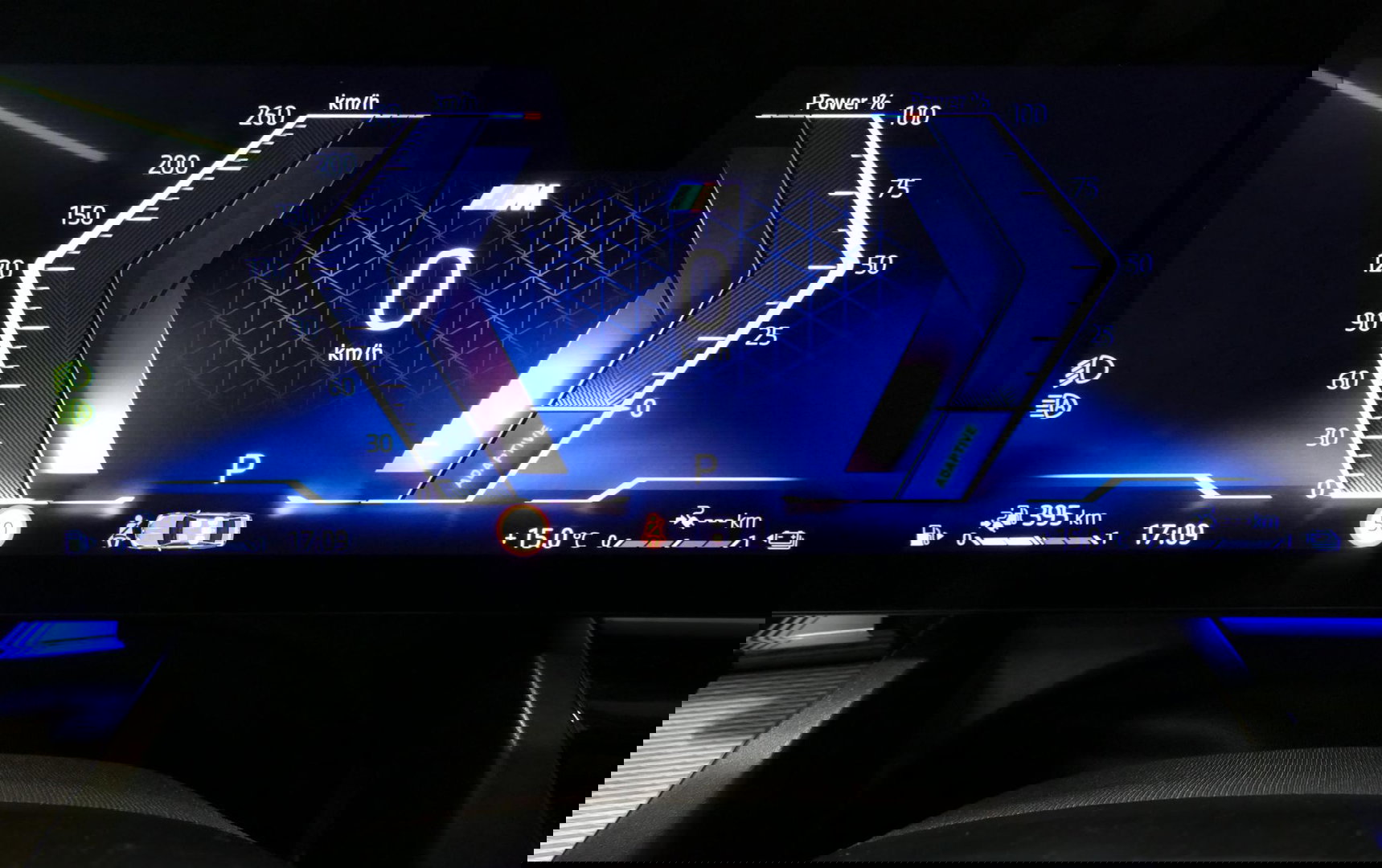 BMW 5 Serie 530e M Sport Edition / M5 Look / M Sport Bodykit / Panoramadak / Stoelkoeling & -verwarming / Iconic Glow / Harman Kardon / Elektr. verstelbare voorstoelen (links memory) / HUD / Rondomzichtcamera / Apple Carplay - Android Auto / Achterbank verwarming / D